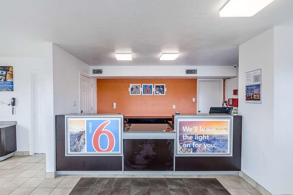 Motel 6 Fort Worth - Northside Interior foto